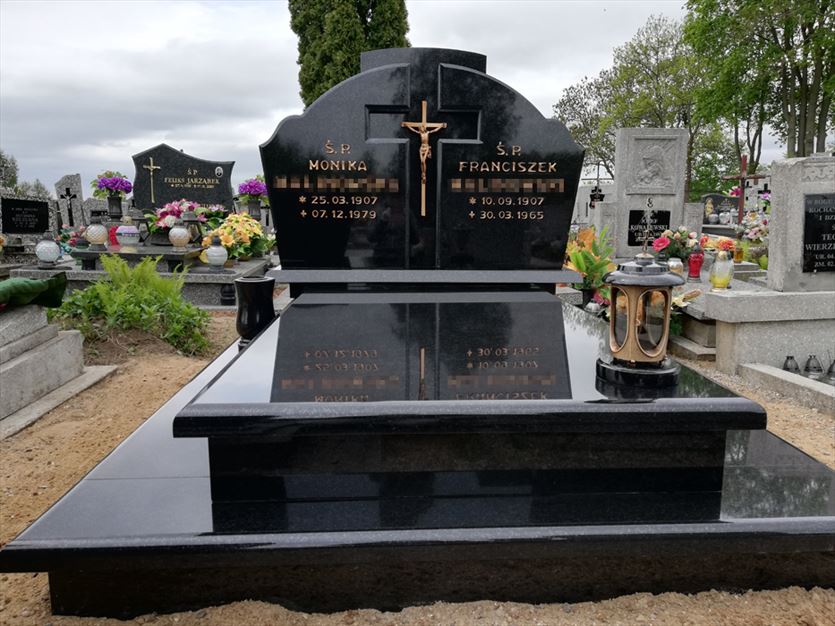 Tworzymy nagrobki pojedyncze, podwójne oraz grobowce, Kamieniarstwo Orzechowski & Jędraszek, Borek